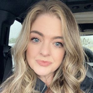 Meet your Posher, Lorrie